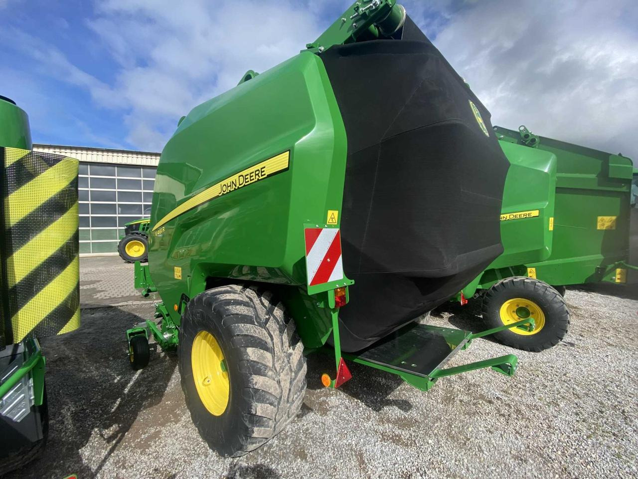 John Deere V461 R - 671 Bunde - Ruloninis presas: foto 4 John Deere V461 R - 671 Bunde - Ruloninis presas: foto 4