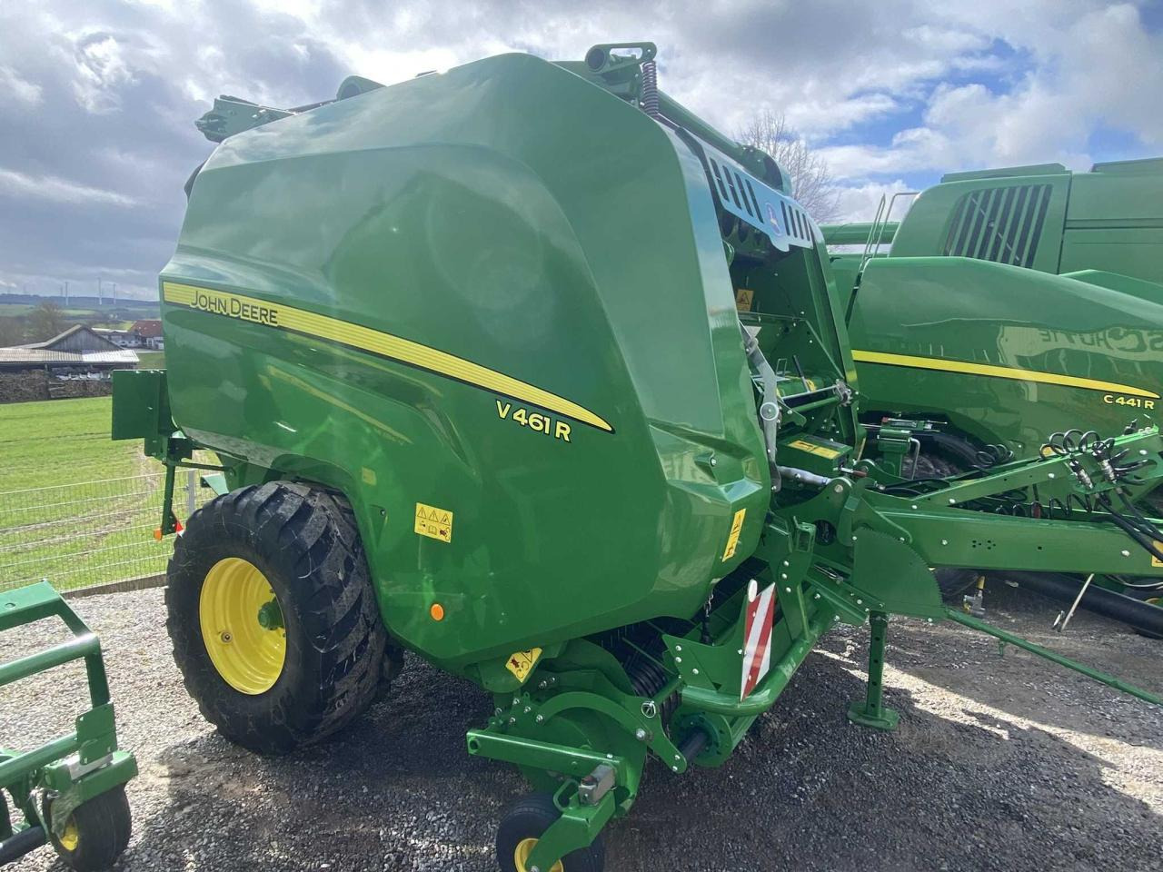 John Deere V461 R - 671 Bunde - Ruloninis presas: foto 2 John Deere V461 R - 671 Bunde - Ruloninis presas: foto 2