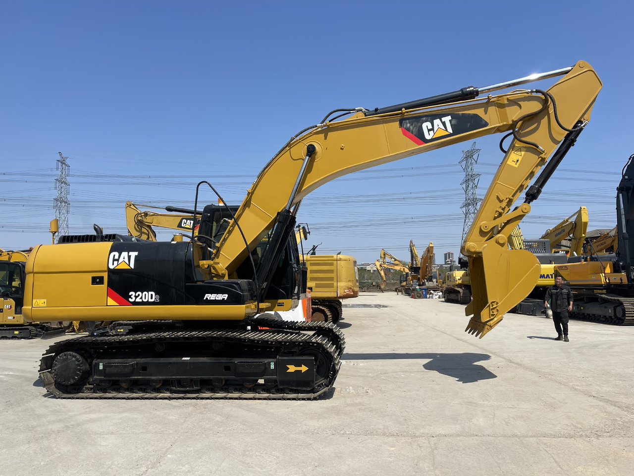 CATERPILLAR 320D2 - Vikšrinis ekskavatorius: foto 5 CATERPILLAR 320D2 - Vikšrinis ekskavatorius: foto 5