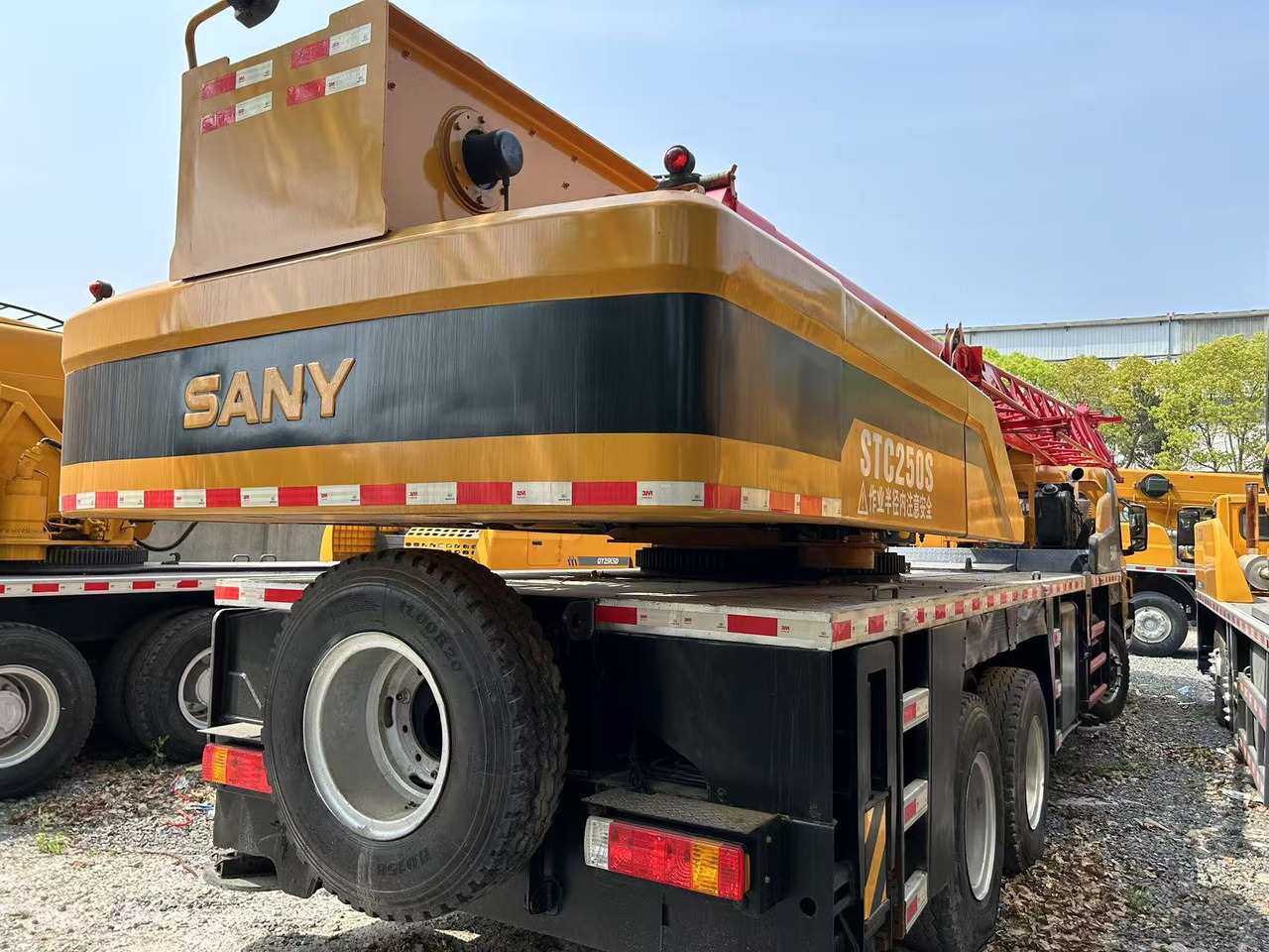 SANY STC250S stc500 stc550 stc300 stc350 25 ton truck crane - Autokranas: foto 3 SANY STC250S stc500 stc550 stc300 stc350 25 ton truck crane - Autokranas: foto 3