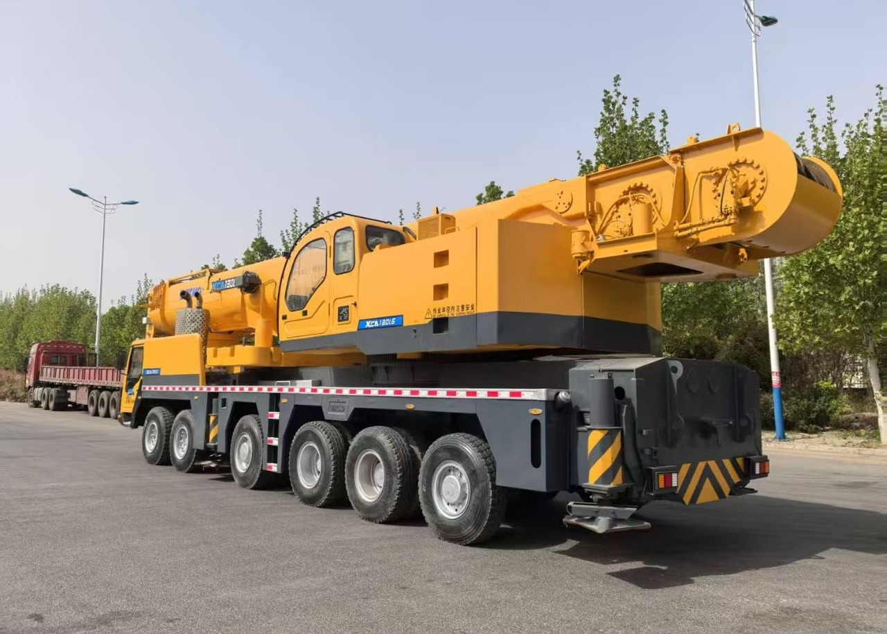 XCMG QY130K 130 ton 120 ton 140ton 150ton 160ton 200t truck crane - Autokranas: foto 2 XCMG QY130K 130 ton 120 ton 140ton 150ton 160ton 200t truck crane - Autokranas: foto 2