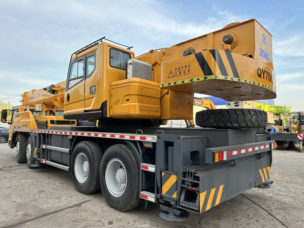 XCMG qy70kc xct75 qy75kc 70ton 75 ton 80 ton 85 ton 90 ton 100 ton 110 ton 130 ton truck crane - Autokranas: foto 3 XCMG qy70kc xct75 qy75kc 70ton 75 ton 80 ton 85 ton 90 ton 100 ton 110 ton 130 ton truck crane - Autokranas: foto 3