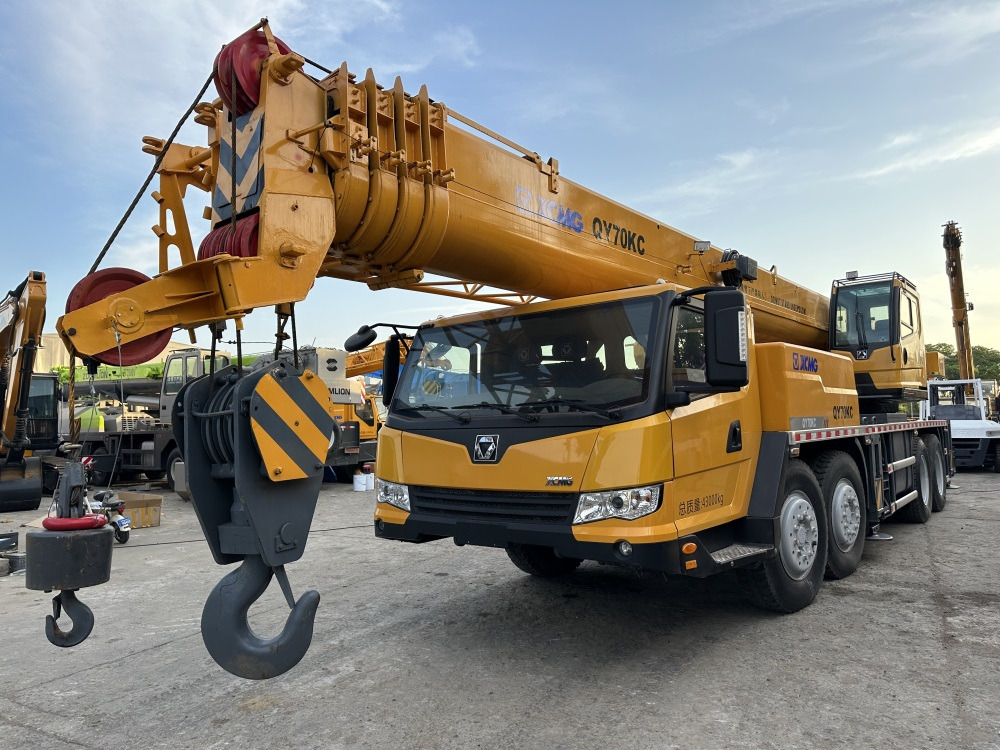 XCMG qy70kc xct75 qy75kc 70ton 75 ton 80 ton 85 ton 90 ton 100 ton 110 ton 130 ton truck crane - Autokranas: foto 1 XCMG qy70kc xct75 qy75kc 70ton 75 ton 80 ton 85 ton 90 ton 100 ton 110 ton 130 ton truck crane - Autokranas: foto 1