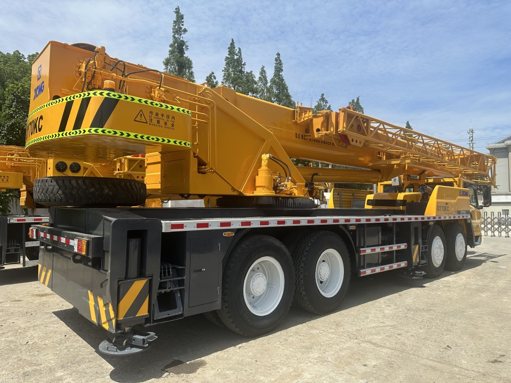 XCMG qy70kc xct75 qy75kc 75 ton truck crane - Autokranas: foto 4 XCMG qy70kc xct75 qy75kc 75 ton truck crane - Autokranas: foto 4