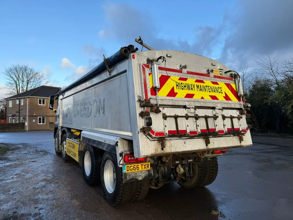 MAN TGS 32.400 Tipper 8x4 - RHD - Savivartis sunkvežimis: foto 4 MAN TGS 32.400 Tipper 8x4 - RHD - Savivartis sunkvežimis: foto 4