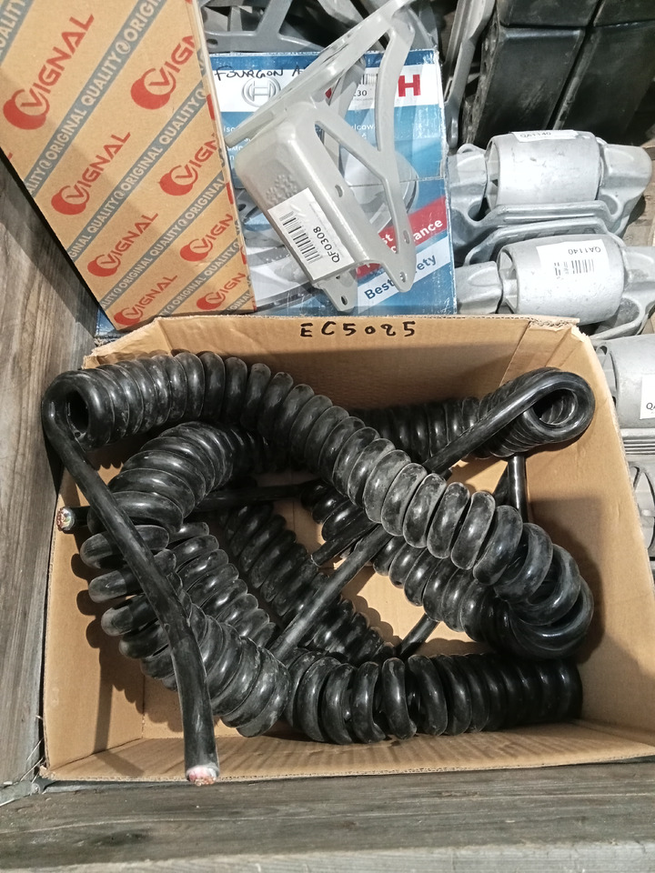 Trouillet CORDON ELECTRIQUE 15 BROCHES LG:3500 - Elektros sistema: foto 1 Trouillet CORDON ELECTRIQUE 15 BROCHES LG:3500 - Elektros sistema: foto 1