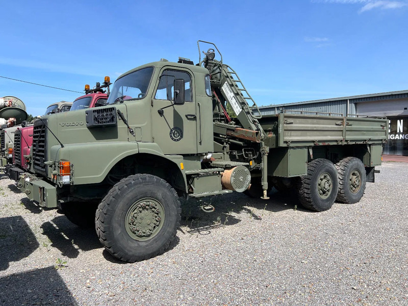Volvo N 10 6X6 - FASSI 8TM CRANE (4x in stock) - Sunkvežimis, Sunkvežimis su kranu: foto 1 Volvo N 10 6X6 - FASSI 8TM CRANE (4x in stock) - Sunkvežimis, Sunkvežimis su kranu: foto 1