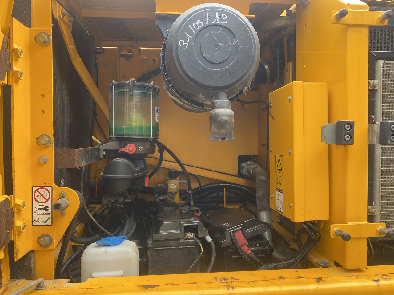 JCB JS 210 - Vikšrinis ekskavatorius: foto 4 JCB JS 210 - Vikšrinis ekskavatorius: foto 4