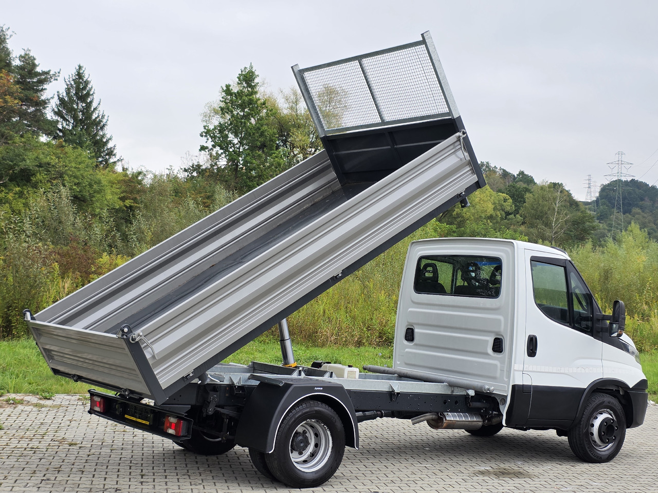 IVECO Daily 70c-17 Wywrotka 3.80 M ! Kiper 3-Stronny ! Klima ! 3.0 HPI * 170 Hp ! Super Stan ! Z Włoch ! - Mažas savivartis: foto 5 IVECO Daily 70c-17 Wywrotka 3.80 M ! Kiper 3-Stronny ! Klima ! 3.0 HPI * 170 Hp ! Super Stan ! Z Włoch ! - Mažas savivartis: foto 5