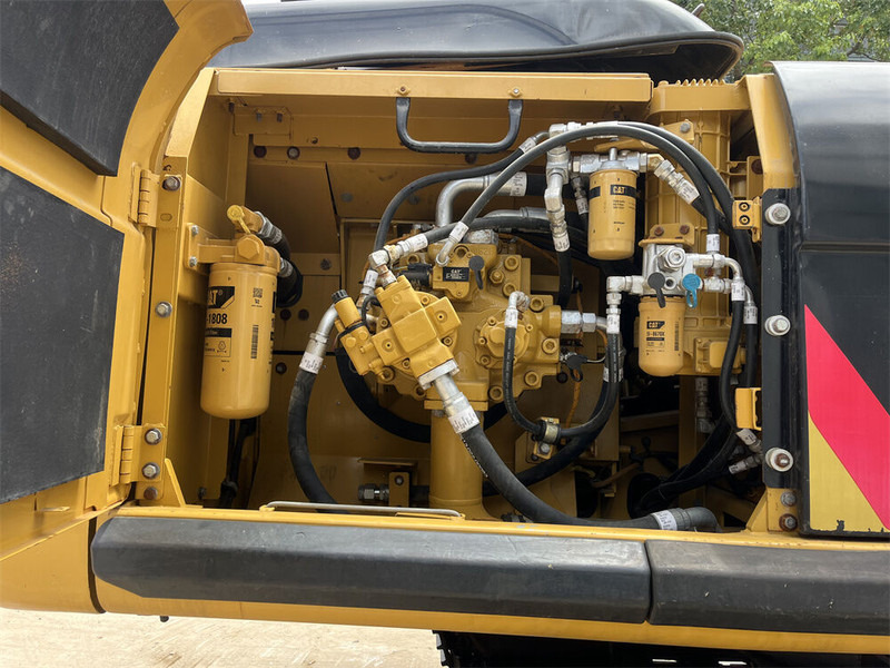 Caterpillar 336D2 - Vikšrinis ekskavatorius: foto 3 Caterpillar 336D2 - Vikšrinis ekskavatorius: foto 3