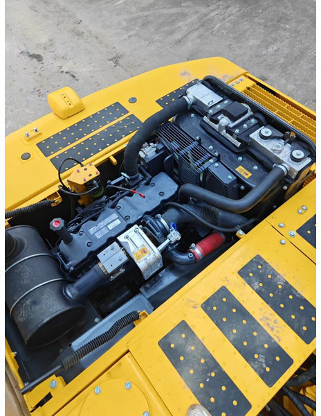 Komatsu PC220-8 - Vikšrinis ekskavatorius: foto 3 Komatsu PC220-8 - Vikšrinis ekskavatorius: foto 3