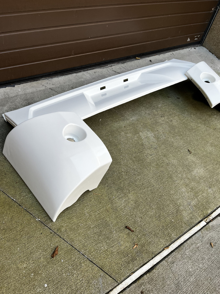 Zderzak tylny VOLVO 9500 9700 9900 VOLVO 9500 9700 9900 - Bamperis - Turistinis autobusas: foto 3 Zderzak tylny VOLVO 9500 9700 9900 VOLVO 9500 9700 9900 - Bamperis - Turistinis autobusas: foto 3