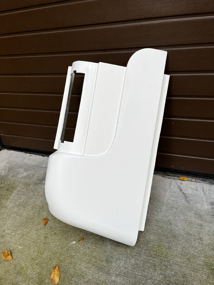 Narożnik, zderzak tylny lewy, prawy MAN Lion’s Coach - Bamperis kampas - Turistinis autobusas: foto 3 Narożnik, zderzak tylny lewy, prawy MAN Lion’s Coach - Bamperis kampas - Turistinis autobusas: foto 3