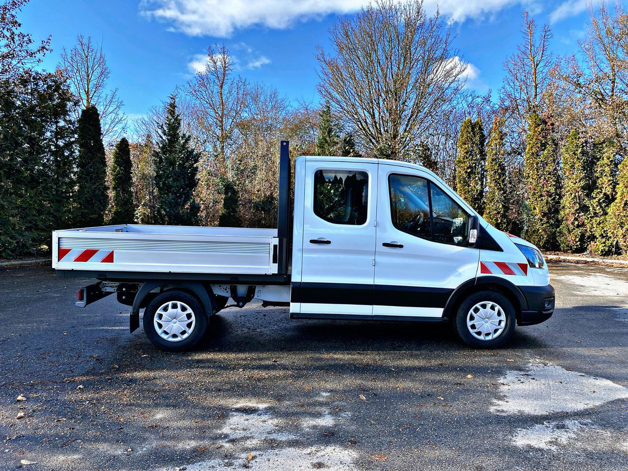 Ford Pritsche 350L2 DoKa|Trend|Garantie bis 08.27|19% - Bortinis automobilis, Komercinis automobilis su dviguba kabina: foto 2 Ford Pritsche 350L2 DoKa|Trend|Garantie bis 08.27|19% - Bortinis automobilis, Komercinis automobilis su dviguba kabina: foto 2