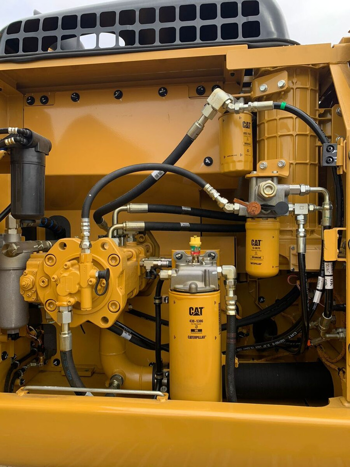 New Caterpillar 323D3 tracked excavator - Vikšrinis ekskavatorius: foto 4 New Caterpillar 323D3 tracked excavator - Vikšrinis ekskavatorius: foto 4