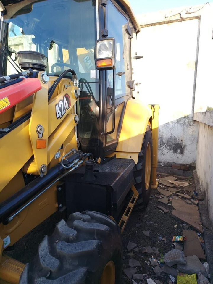 New Caterpillar 424 backhoe loader - Ekskavatorius-krautuvas: foto 3 New Caterpillar 424 backhoe loader - Ekskavatorius-krautuvas: foto 3