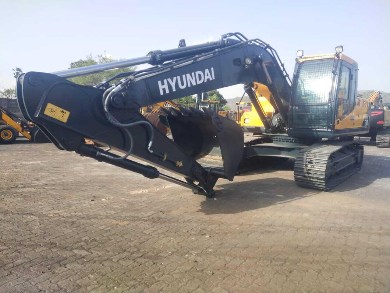 New Hyundai R210 tracked excavator - Vikšrinis ekskavatorius: foto 1 New Hyundai R210 tracked excavator - Vikšrinis ekskavatorius: foto 1