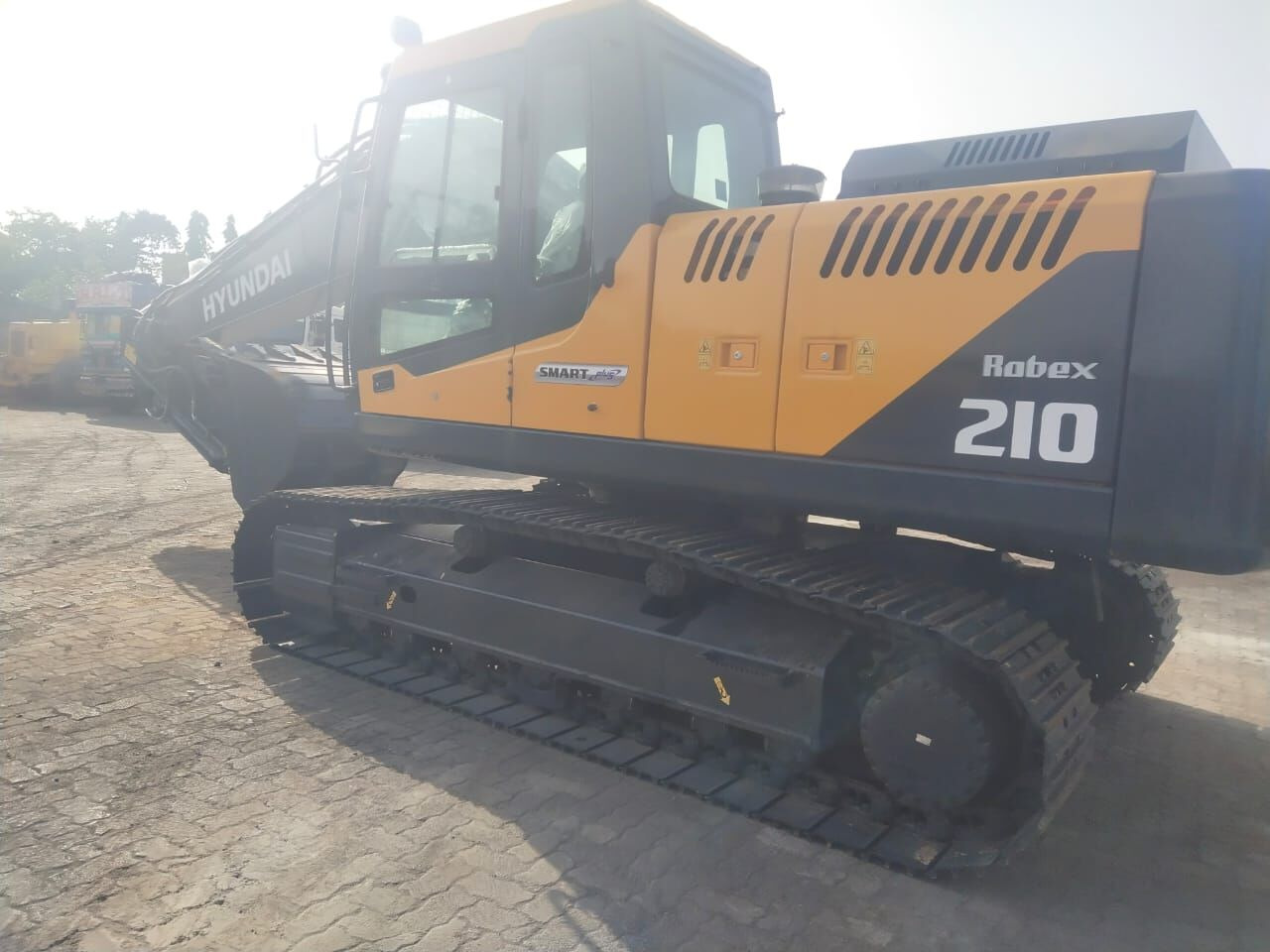 New Hyundai R210 tracked excavator - Vikšrinis ekskavatorius: foto 4 New Hyundai R210 tracked excavator - Vikšrinis ekskavatorius: foto 4