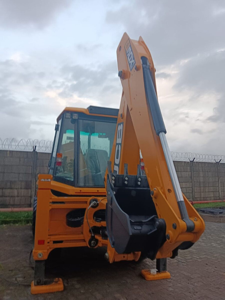 New JCB 3DX backhoe loader - Ekskavatorius-krautuvas: foto 3 New JCB 3DX backhoe loader - Ekskavatorius-krautuvas: foto 3