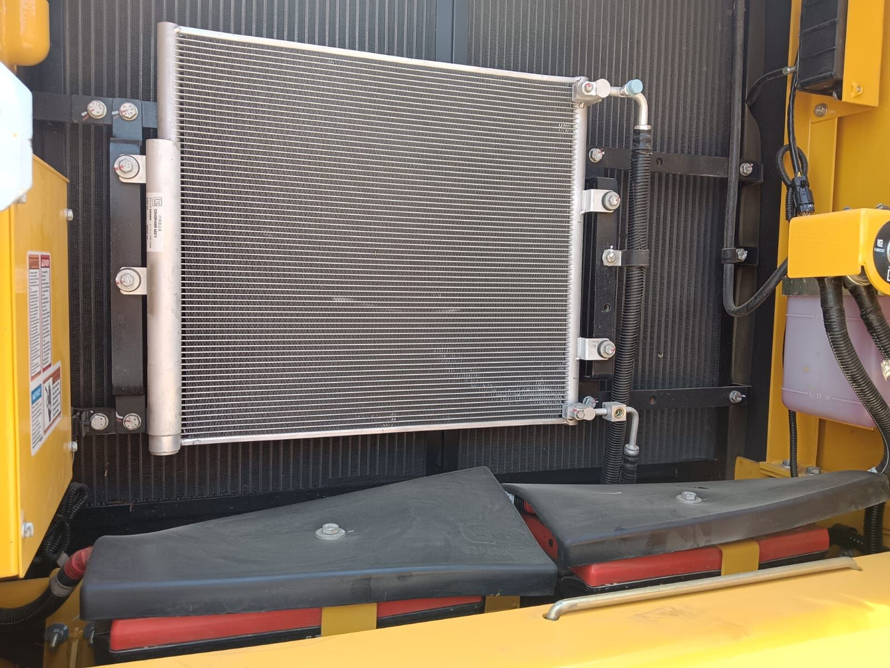 New LiuGong 925E tracked excavator - Vikšrinis ekskavatorius: foto 2 New LiuGong 925E tracked excavator - Vikšrinis ekskavatorius: foto 2