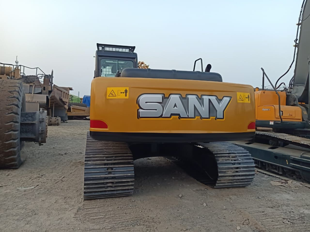 New Sany SY 215 MITSUBISHI ENGINE tracked excavator - Vikšrinis ekskavatorius: foto 2 New Sany SY 215 MITSUBISHI ENGINE tracked excavator - Vikšrinis ekskavatorius: foto 2
