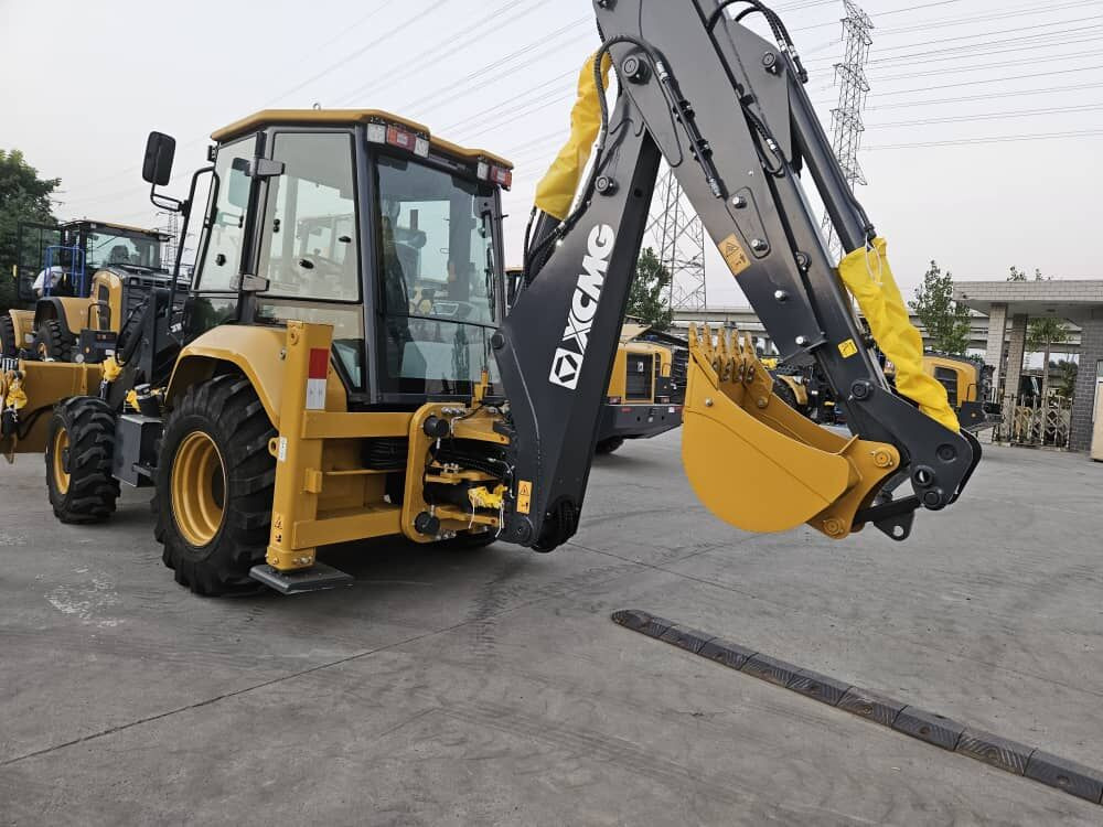 New XCMG XC870HK backhoe loader - Ekskavatorius-krautuvas: foto 2 New XCMG XC870HK backhoe loader - Ekskavatorius-krautuvas: foto 2