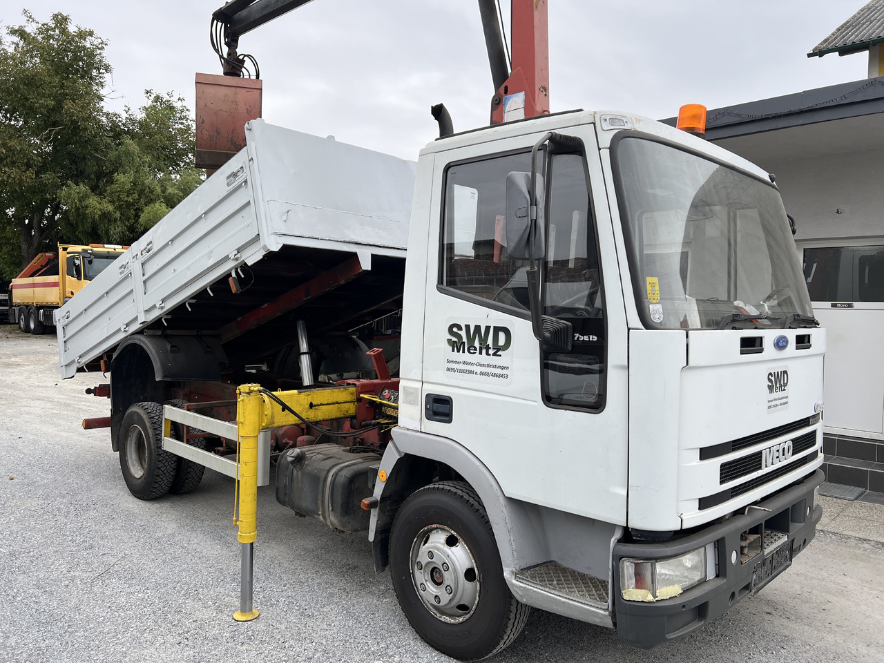 IVECO EUROCARGO 75E15 Kipper mit Kran - Savivartis sunkvežimis, Sunkvežimis su kranu: foto 2 IVECO EUROCARGO 75E15 Kipper mit Kran - Savivartis sunkvežimis, Sunkvežimis su kranu: foto 2