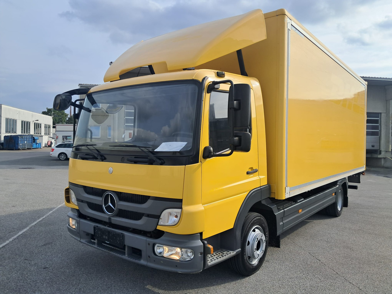 MERCEDES-BENZ ATEGO 8 16 Koffer mit LBW | Schalter | EZ 2013 - Furgonas sunkvežimis: foto 1 MERCEDES-BENZ ATEGO 8 16 Koffer mit LBW | Schalter | EZ 2013 - Furgonas sunkvežimis: foto 1