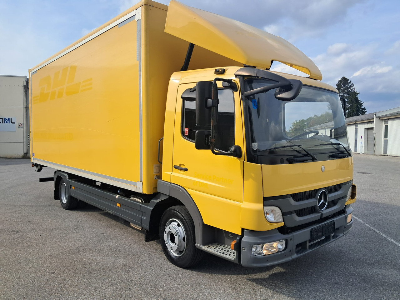 MERCEDES-BENZ ATEGO 8 16 Koffer mit LBW | Schalter | EZ 2013 - Furgonas sunkvežimis: foto 2 MERCEDES-BENZ ATEGO 8 16 Koffer mit LBW | Schalter | EZ 2013 - Furgonas sunkvežimis: foto 2