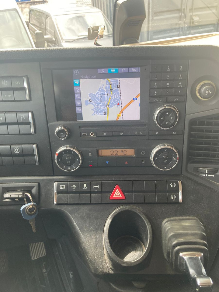 Mercedes-Benz Actros 1851 TÜV NEU TOP ZUSTAND - Vilkikas: foto 5 Mercedes-Benz Actros 1851 TÜV NEU TOP ZUSTAND - Vilkikas: foto 5