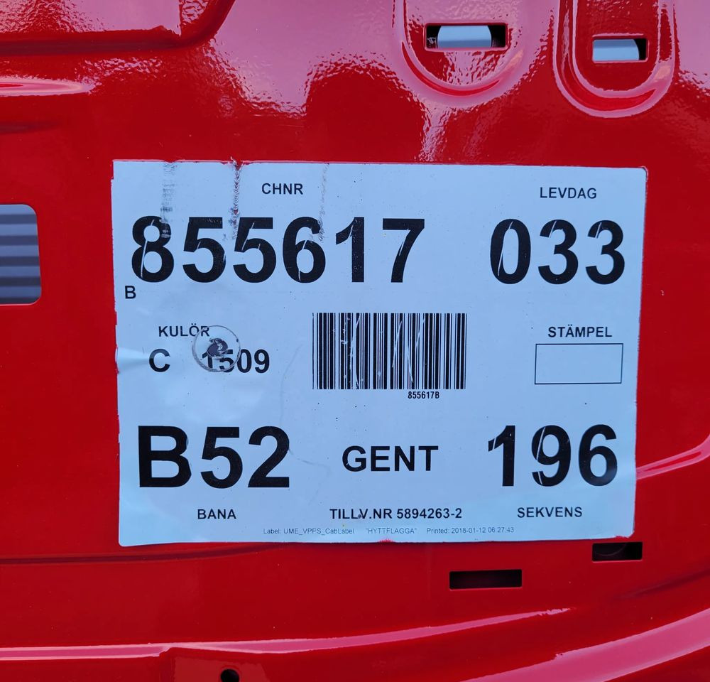 ATRAPA MASKA VOLVO FH4 ORYGINAŁ CHWALIM116 - Kapotas - Sunkvežimis: foto 4 ATRAPA MASKA VOLVO FH4 ORYGINAŁ CHWALIM116 - Kapotas - Sunkvežimis: foto 4