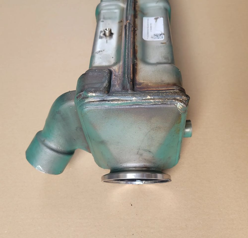 CHŁODNICA EGR VOLVO 21944868 P09 CHWALIM116 - Aušinimo sistema - Sunkvežimis: foto 2 CHŁODNICA EGR VOLVO 21944868 P09 CHWALIM116 - Aušinimo sistema - Sunkvežimis: foto 2