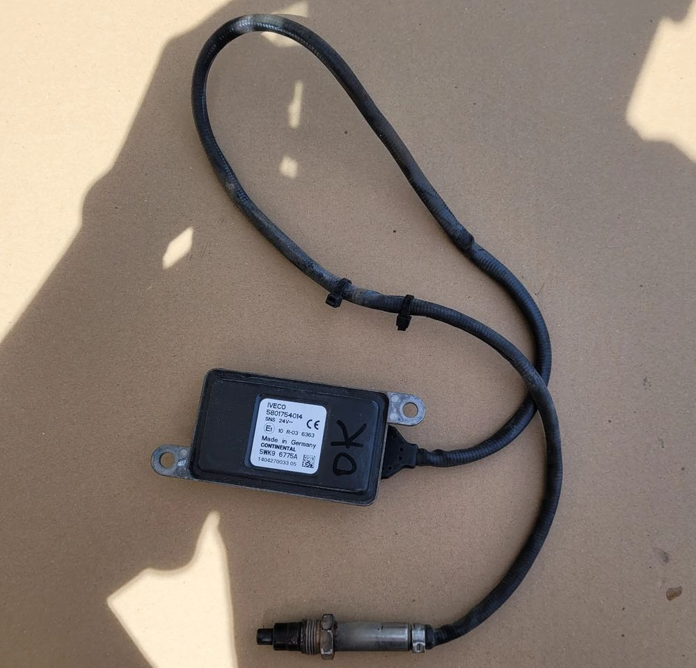 CZUJNIK NOX IVECO EUROCARGO E6 5801754014 - Išmetimo sistema: foto 1 CZUJNIK NOX IVECO EUROCARGO E6 5801754014 - Išmetimo sistema: foto 1
