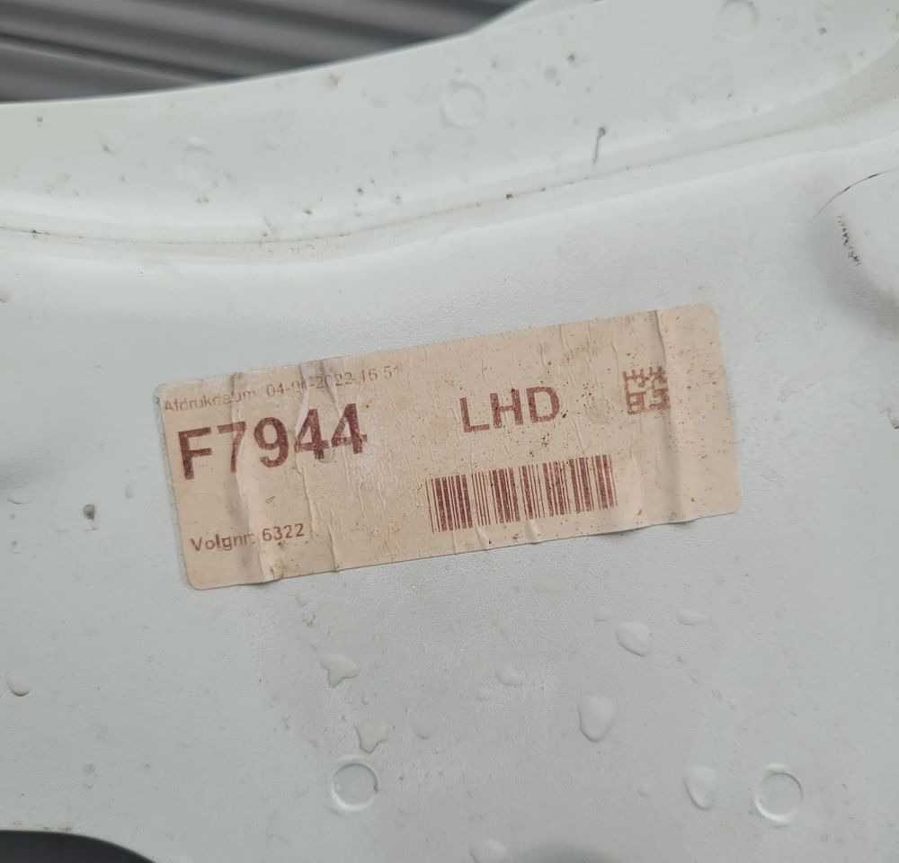 DRZWI DAF XG XG XF NM.LEWE ORYGINAŁ NIEMALOWANE CHWALIM116 - Kėbulas ir išorė - Sunkvežimis: foto 4 DRZWI DAF XG XG XF NM.LEWE ORYGINAŁ NIEMALOWANE CHWALIM116 - Kėbulas ir išorė - Sunkvežimis: foto 4