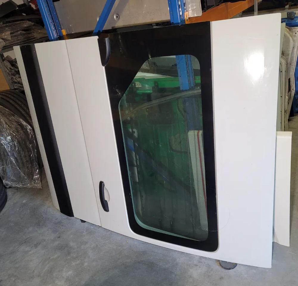 Kėbulas ir išorė DRZWI RENAULT MASTER PRZESUWNE BOCZNE.: foto 1