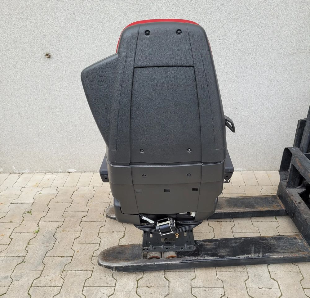 FOTEL KIEROWCY VOLVO FH4 ORYGINAŁ CHWALIM116 - Sėdynė - Sunkvežimis: foto 5 FOTEL KIEROWCY VOLVO FH4 ORYGINAŁ CHWALIM116 - Sėdynė - Sunkvežimis: foto 5