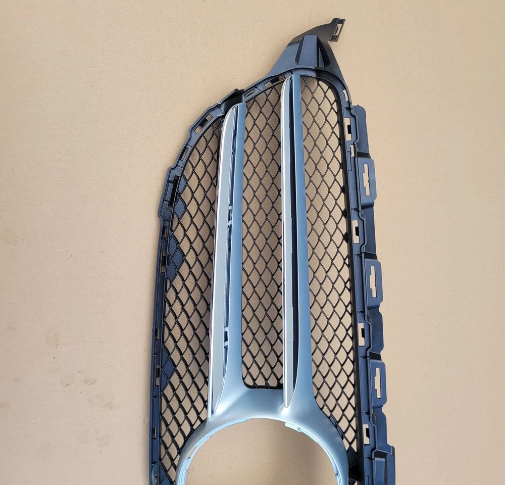 GRILL ATRAPA MERCEDES C KLASA A205 880 01 83 - Grotelės - Sunkvežimis: foto 3 GRILL ATRAPA MERCEDES C KLASA A205 880 01 83 - Grotelės - Sunkvežimis: foto 3