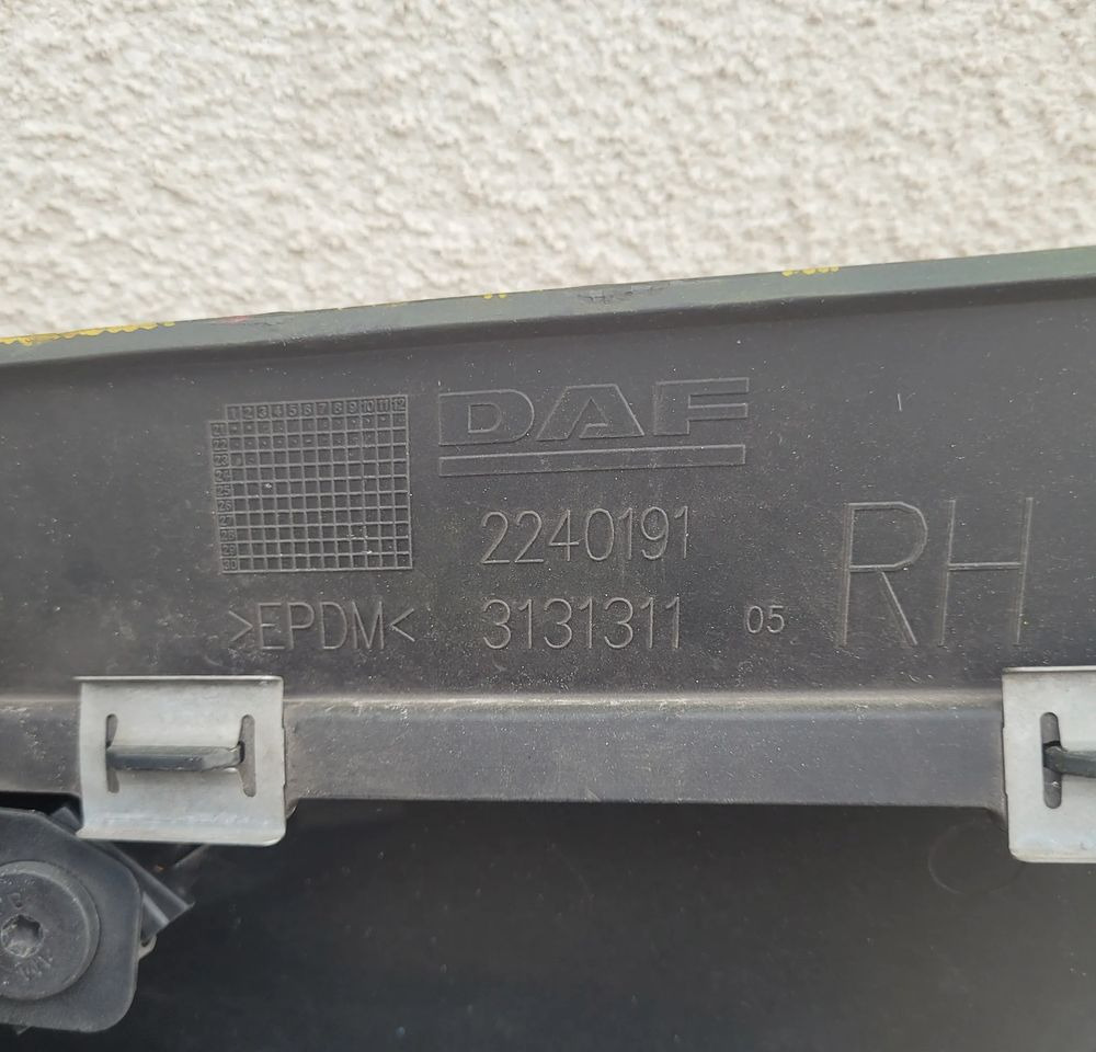 GRILL DAF XG ORYGINAŁ USZKODZONA 2311439 CHWALIM116 - Grotelės - Sunkvežimis: foto 5 GRILL DAF XG ORYGINAŁ USZKODZONA 2311439 CHWALIM116 - Grotelės - Sunkvežimis: foto 5