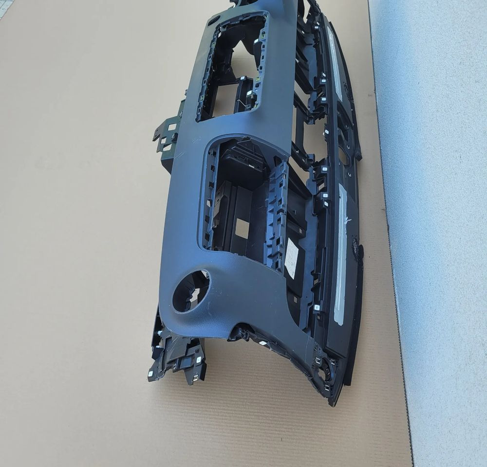 KONSOLA MERCEDES SPRINTER W910 W907 - Prietaisų skydas - Sunkvežimis: foto 2 KONSOLA MERCEDES SPRINTER W910 W907 - Prietaisų skydas - Sunkvežimis: foto 2