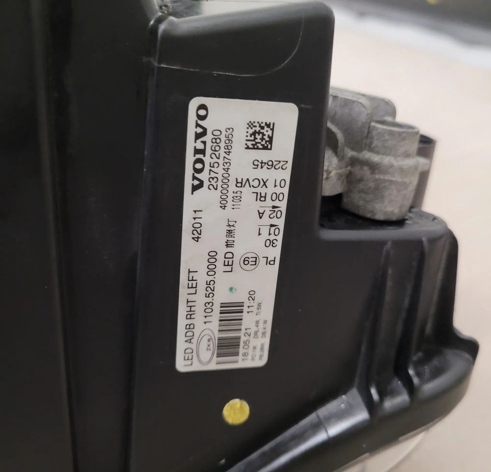 LAMPA LED VOLVO FH5 ORYGINAŁ LH. 23752680 - Apšvietimas - Sunkvežimis: foto 5 LAMPA LED VOLVO FH5 ORYGINAŁ LH. 23752680 - Apšvietimas - Sunkvežimis: foto 5