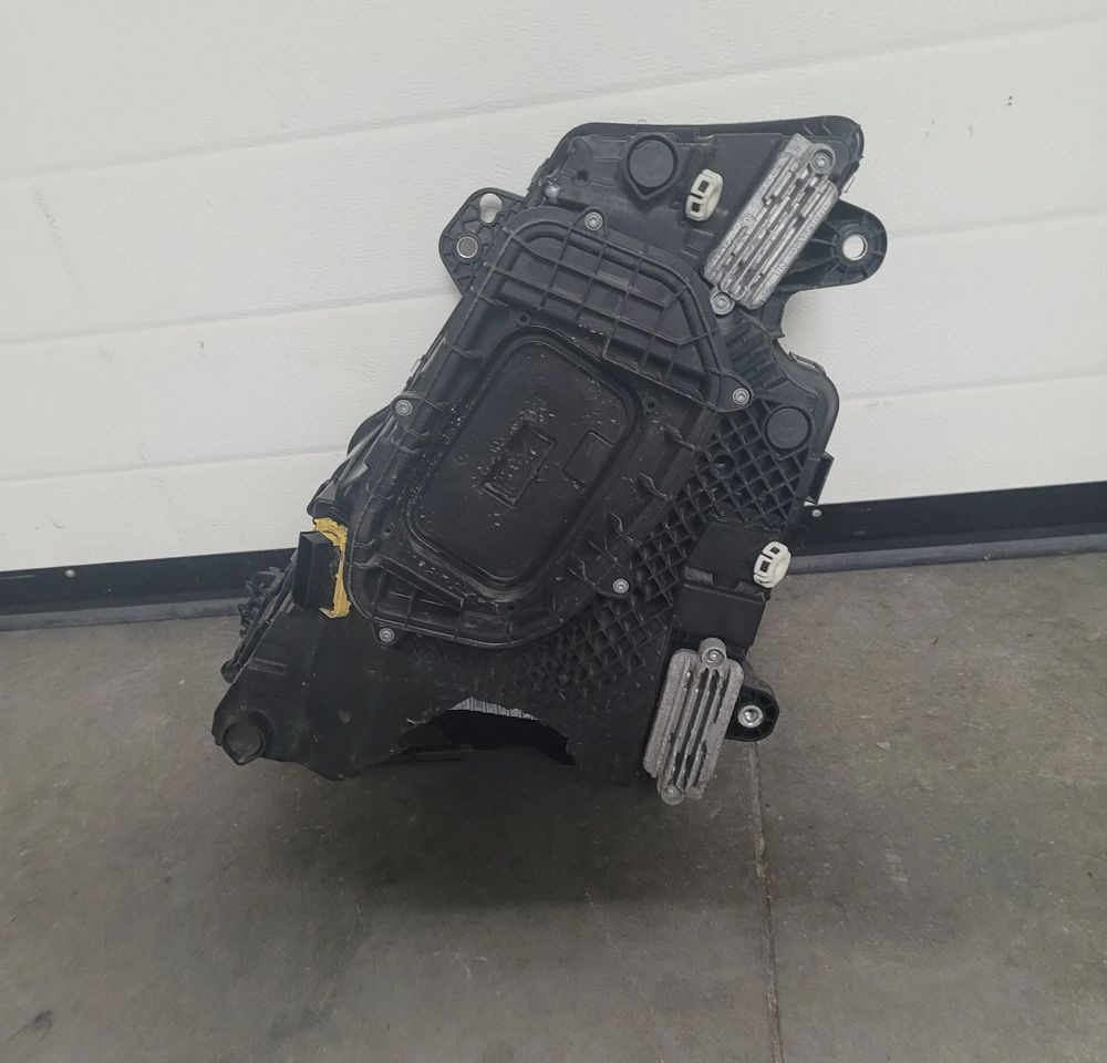 LAMPA LED VOLVO FH5 PRAWA OM 24056510 ORYGINAL CHWALIM116 - Apšvietimas - Sunkvežimis: foto 4 LAMPA LED VOLVO FH5 PRAWA OM 24056510 ORYGINAL CHWALIM116 - Apšvietimas - Sunkvežimis: foto 4