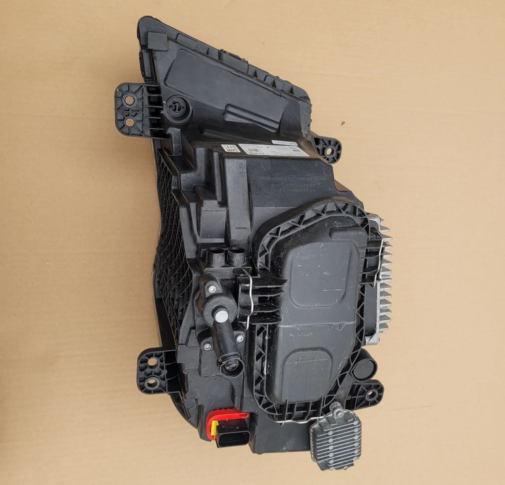 LAMPA MAN TG3 LED PRAWA 81.25101-6822 CHWALIM116 - Apšvietimas - Sunkvežimis: foto 3 LAMPA MAN TG3 LED PRAWA 81.25101-6822 CHWALIM116 - Apšvietimas - Sunkvežimis: foto 3