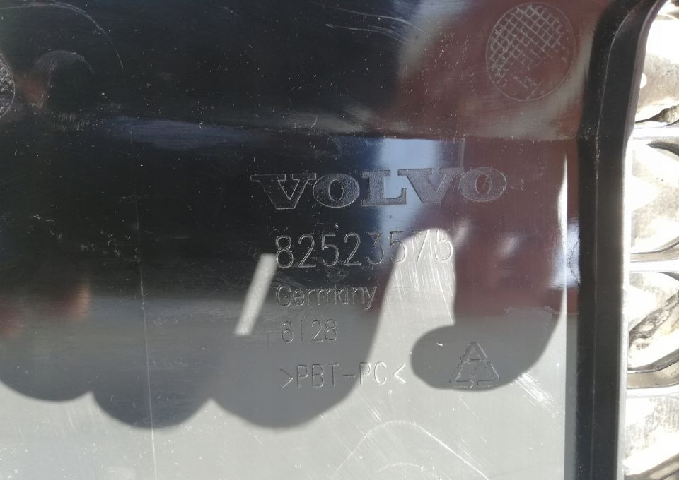 MASKA GRILL ATRAPA VOLVO FL FE 82523575 NOWY ORYG. - Grotelės - Sunkvežimis: foto 5 MASKA GRILL ATRAPA VOLVO FL FE 82523575 NOWY ORYG. - Grotelės - Sunkvežimis: foto 5