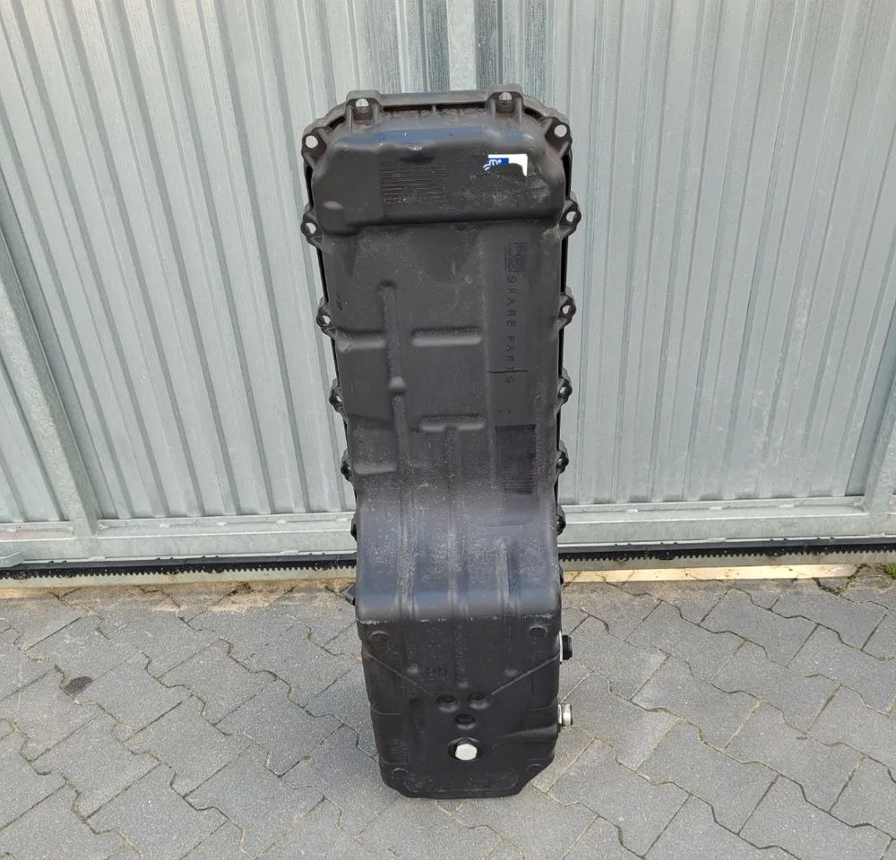 MISKA OLEJOWA RENAULT GAMA VOLVO FH 13 LITRÓW - Alyvos karteris - Sunkvežimis: foto 1 MISKA OLEJOWA RENAULT GAMA VOLVO FH 13 LITRÓW - Alyvos karteris - Sunkvežimis: foto 1