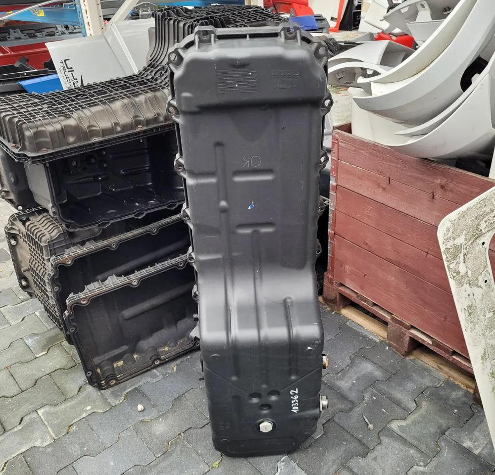 MISKA OLEJOWA RENAULT RANGE T 13 DXI 13 - Alyvos karteris - Sunkvežimis: foto 1 MISKA OLEJOWA RENAULT RANGE T 13 DXI 13 - Alyvos karteris - Sunkvežimis: foto 1