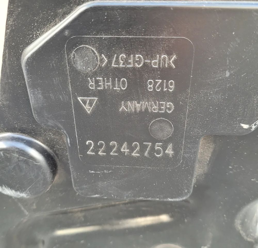 MISKA OLEJOWA RENAULT RANGE T 22242776 - Alyvos karteris - Sunkvežimis: foto 5 MISKA OLEJOWA RENAULT RANGE T 22242776 - Alyvos karteris - Sunkvežimis: foto 5