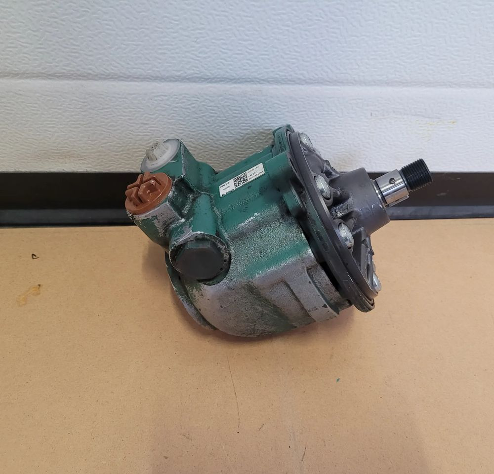 POMPA WSPOMAGANIA VOLVO FH4 OM 22204184 CHWALIM116 - Stiprintuvo siurblys - Sunkvežimis: foto 1 POMPA WSPOMAGANIA VOLVO FH4 OM 22204184 CHWALIM116 - Stiprintuvo siurblys - Sunkvežimis: foto 1