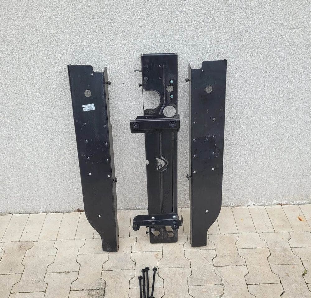 Rama MOCOWANIE CHŁODNIC MAN TGS E6. 82CM - Aušinimo sistema - Sunkvežimis: foto 1 Rama MOCOWANIE CHŁODNIC MAN TGS E6. 82CM - Aušinimo sistema - Sunkvežimis: foto 1