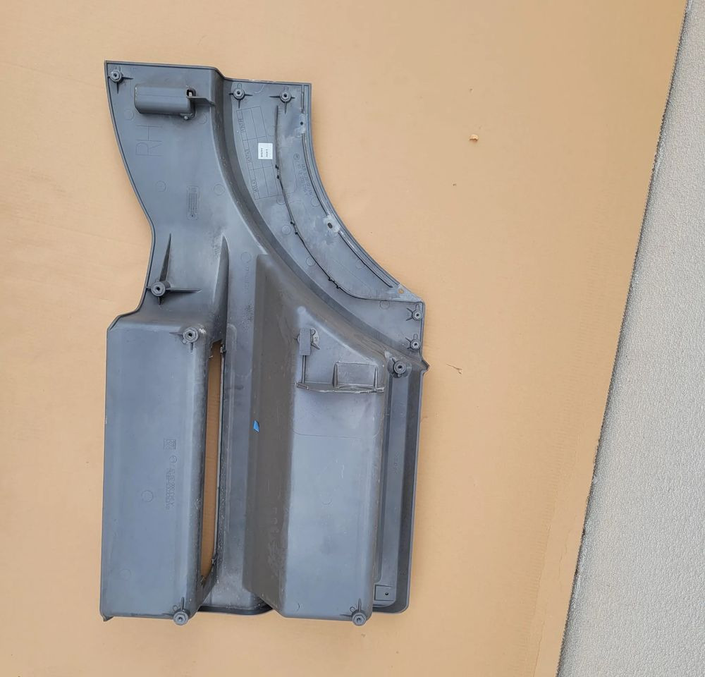 STOPNICA MERCEDES ACTROS MP3 NOWY ORYGINAŁ RH A9436663901 CHWALIM116 - Pamina - Sunkvežimis: foto 3 STOPNICA MERCEDES ACTROS MP3 NOWY ORYGINAŁ RH A9436663901 CHWALIM116 - Pamina - Sunkvežimis: foto 3