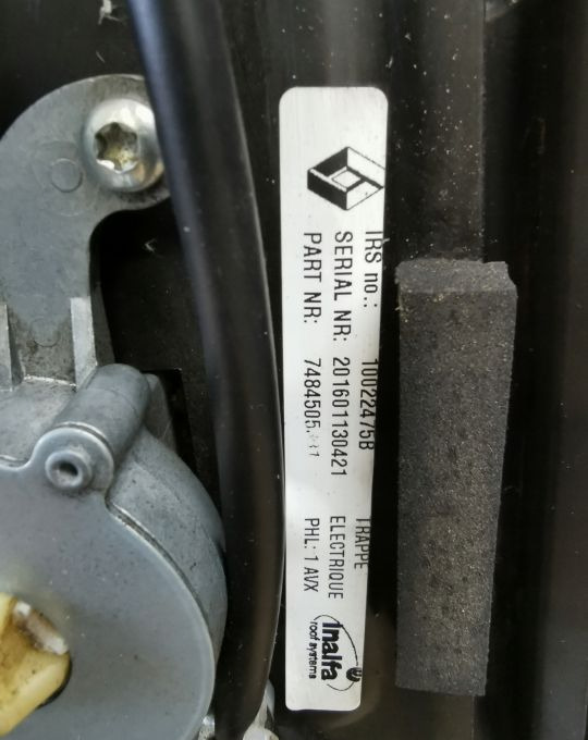 SZYBERDACH RENAULT RANGE T GAMA - Kėbulas ir išorė - Sunkvežimis: foto 4 SZYBERDACH RENAULT RANGE T GAMA - Kėbulas ir išorė - Sunkvežimis: foto 4